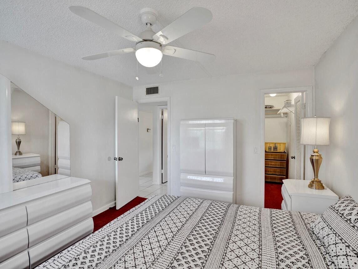 298 Burgundy G, Delray Beach, FL 33484 photo 19