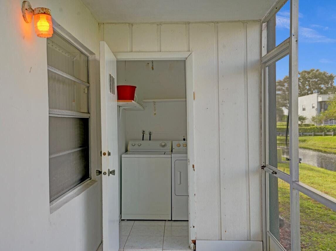 298 Burgundy G, Delray Beach, FL 33484 photo 30