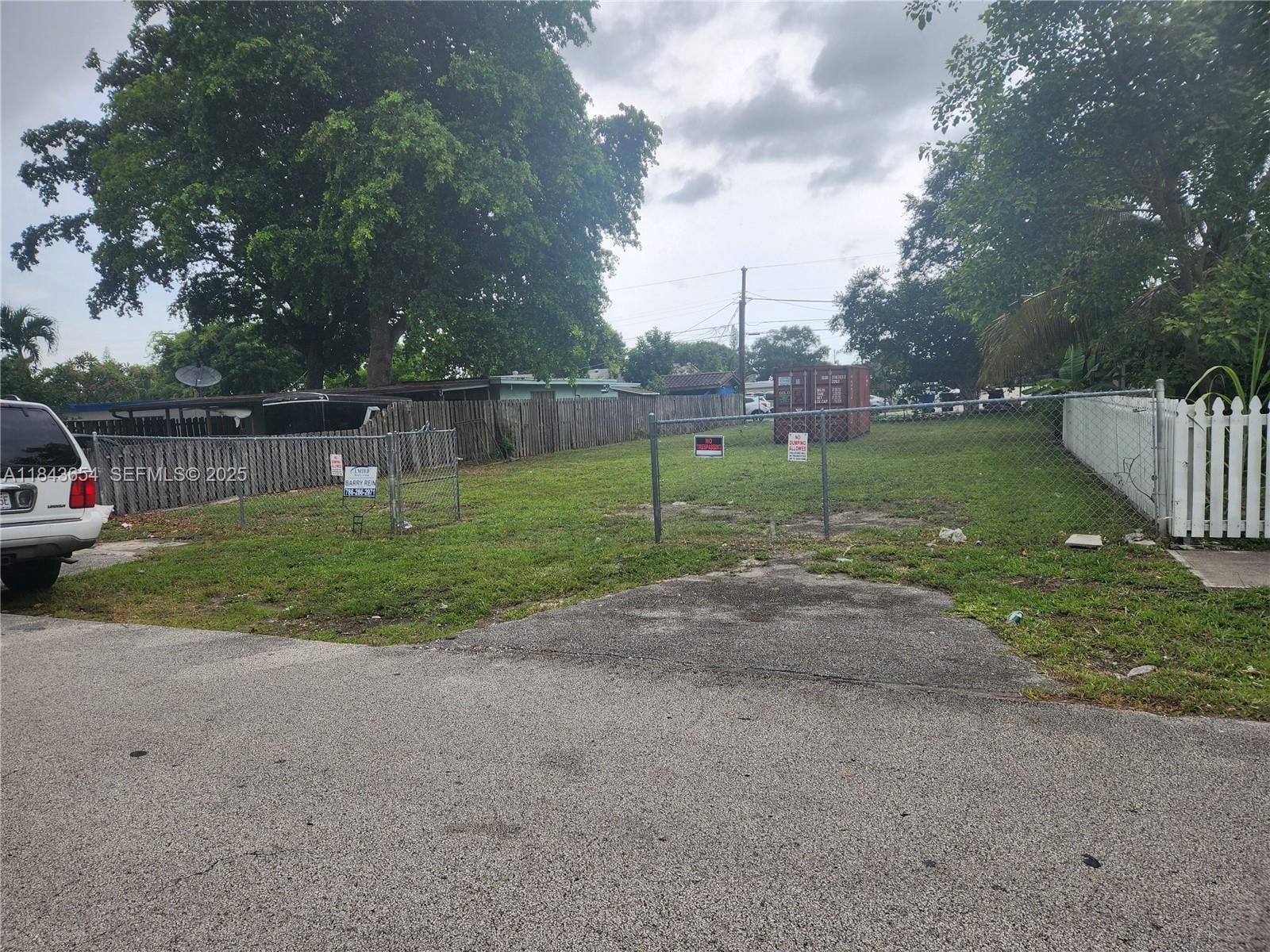 315 N 61st Avenue — photo 3