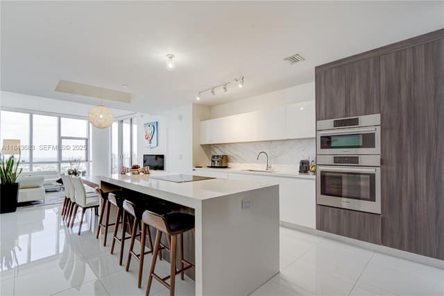 851 NE 1st Avenue 2901, Miami, FL 33132