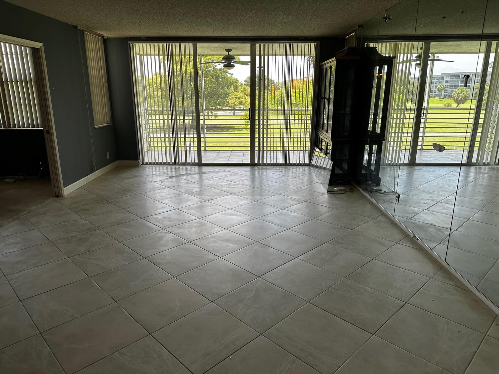 3520 Oaks Way 204 — photo 5