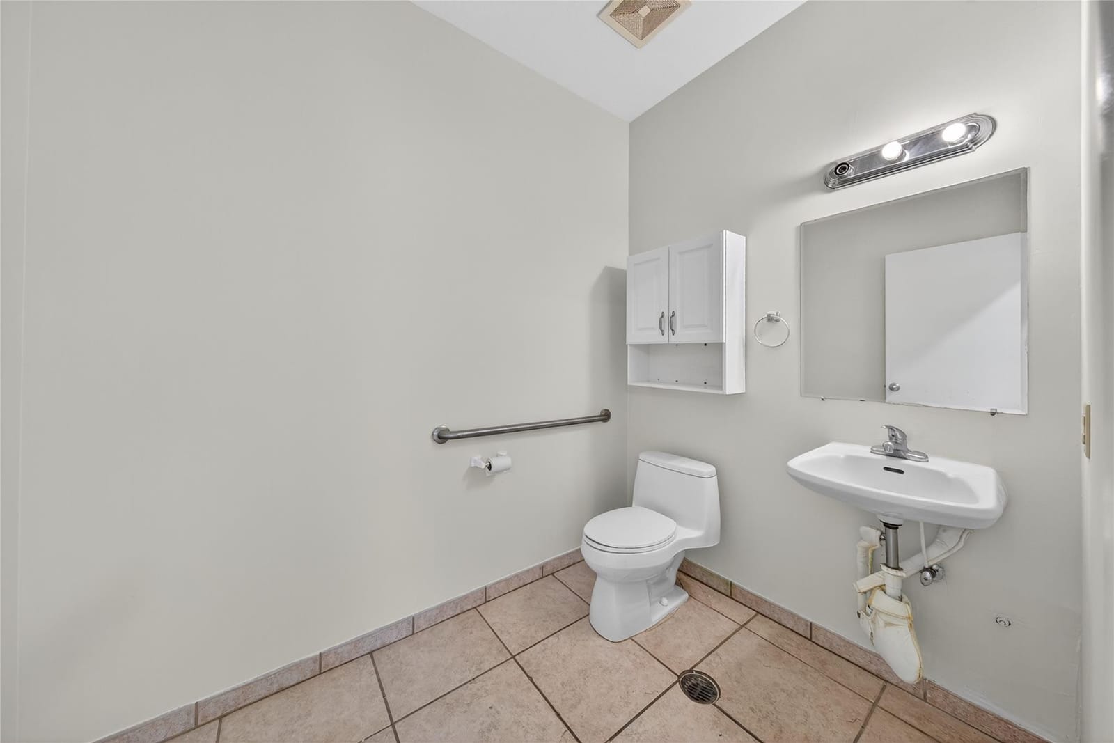 2520 N Dixie Highway — photo 11