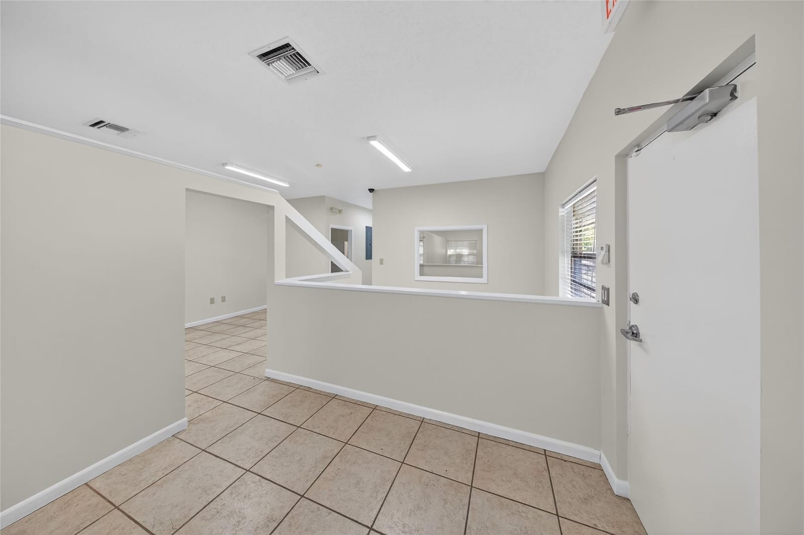 2520 N Dixie Highway — photo 3