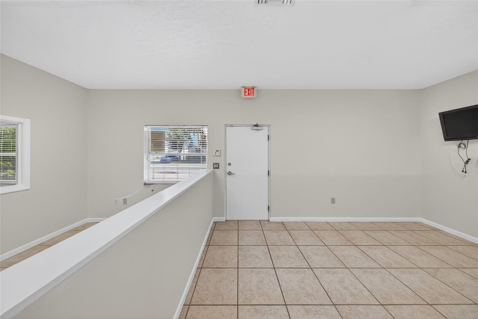 2520 N Dixie Highway — photo 5