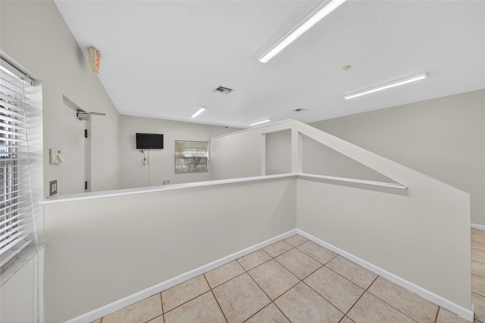 2520 N Dixie Highway — photo 7