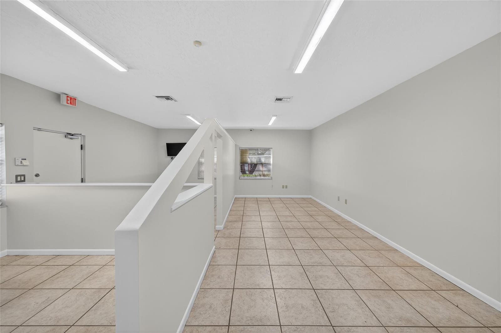 2520 N Dixie Highway — photo 8