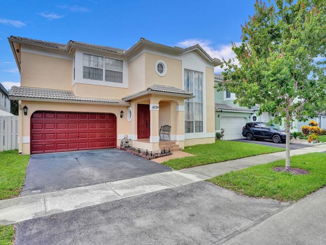 4224 NW 56th Drive, sold in Winston Park Sec Two A, Coconut Creek, FL