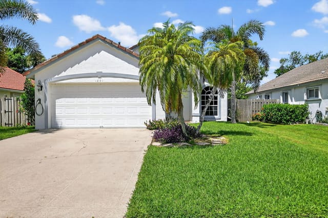 1891 Oak Berry Circle, Wellington, FL 33414