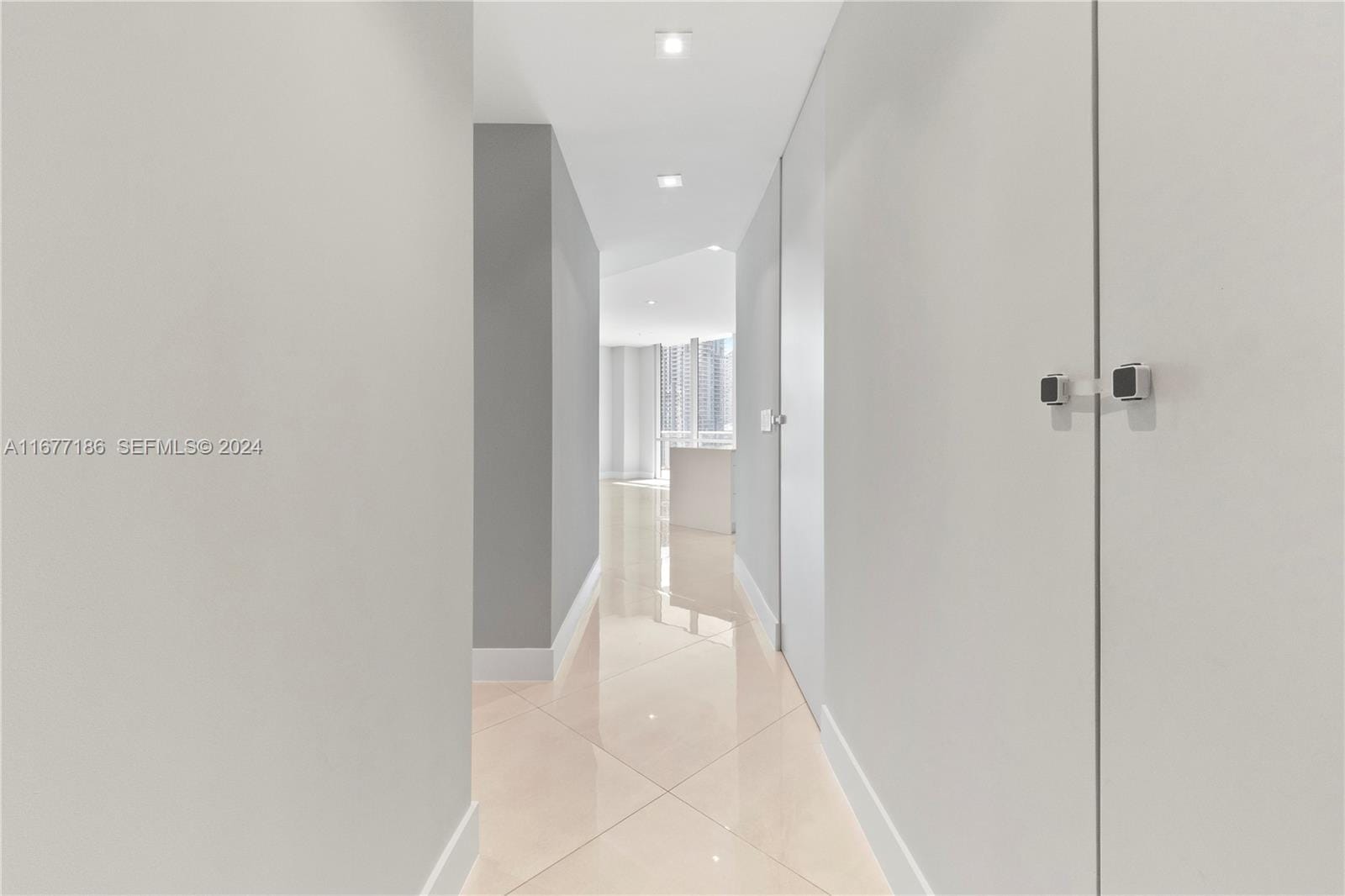1010 SW 2nd Avenue PH03 — photo 4