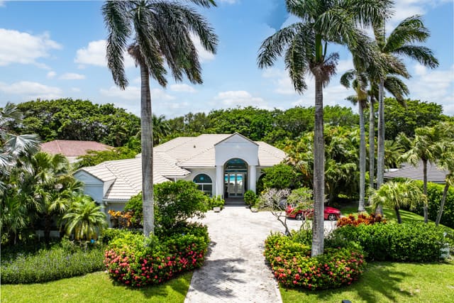 13795 Le Bateau Lane, Palm Beach Gardens, FL 33410