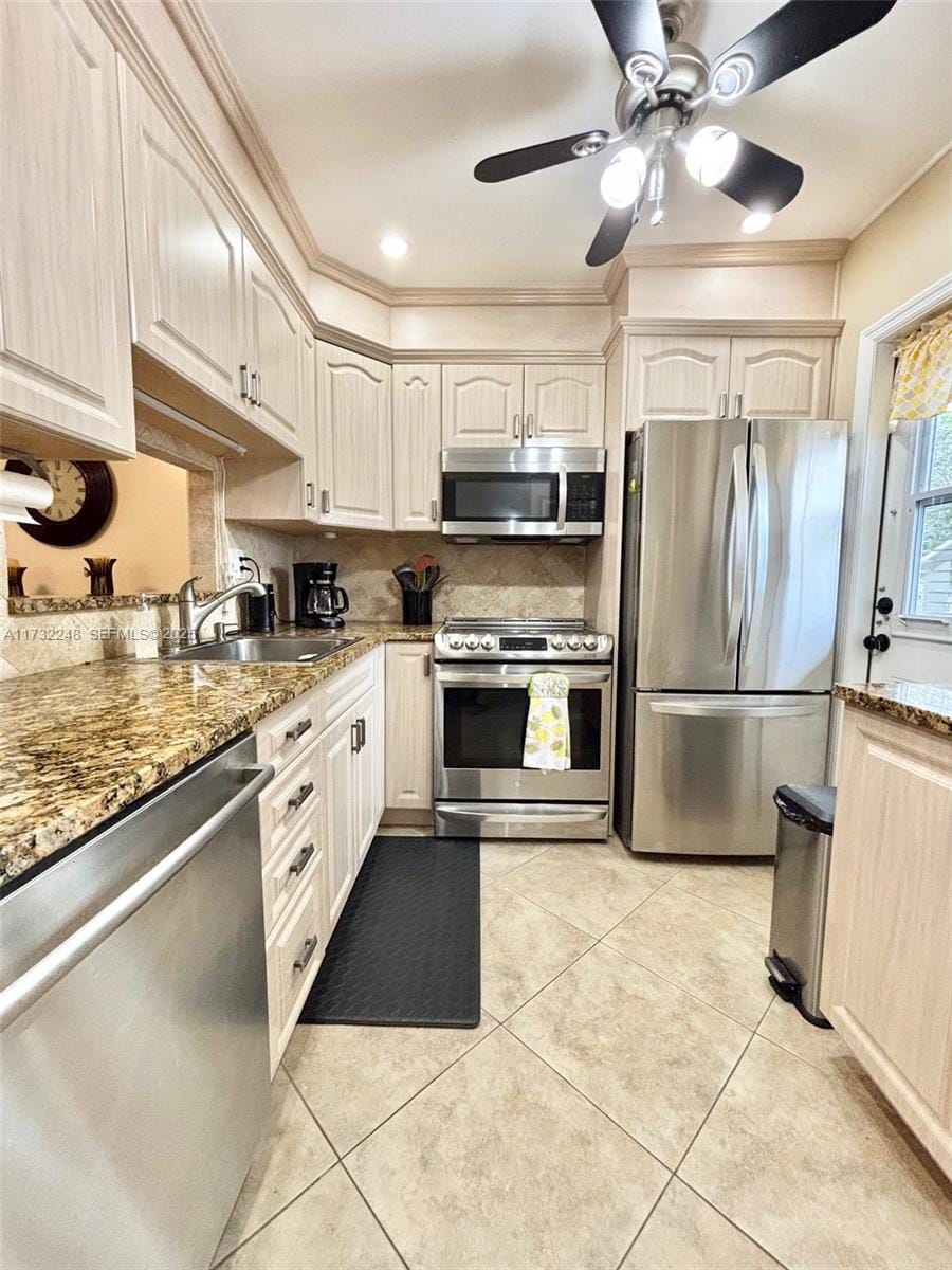 4806 NW 36th Street 501 — photo 12