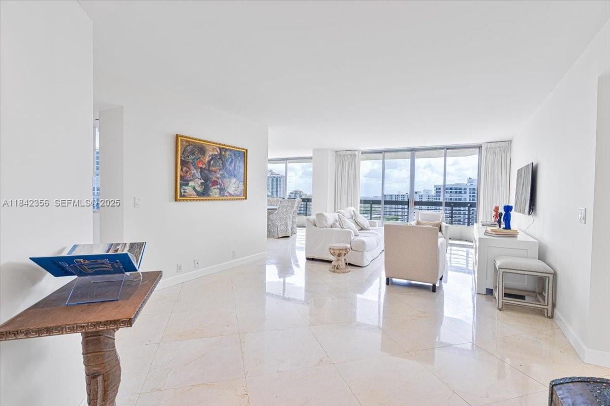 3500 Mystic Pointe Drive 2101 — photo 7