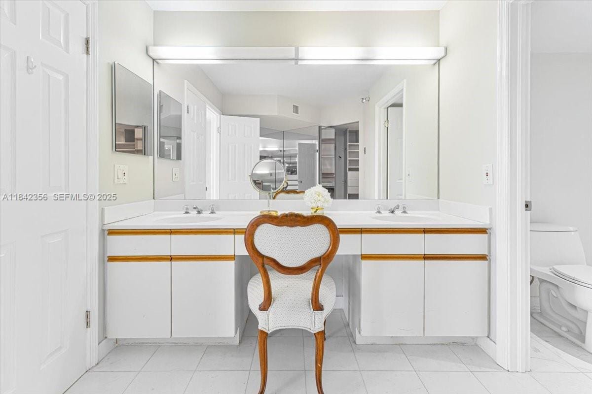 3500 Mystic Pointe Drive 2101 — photo 10