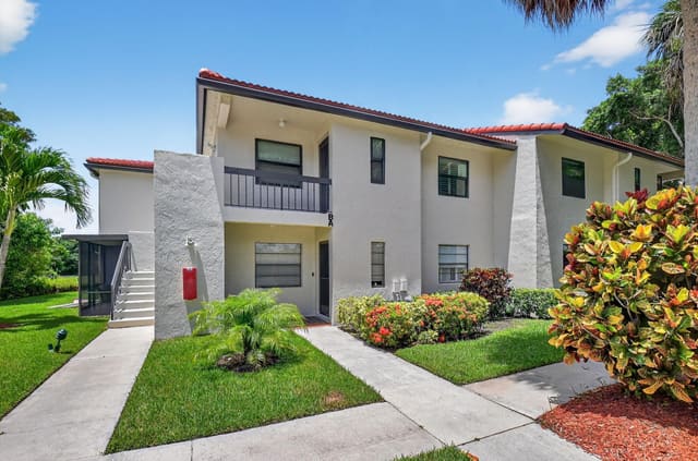 21669 Tall Palm Circle 1B, sold in Palms Of Boca Lago Condo, Boca Raton, FL