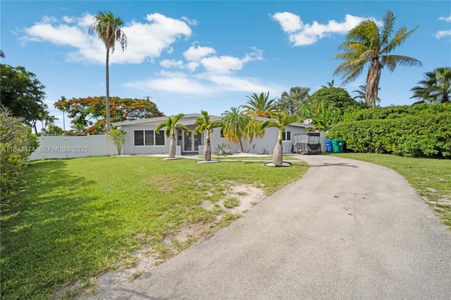 9025 SW 199th Street, Cutler Bay, FL 33157