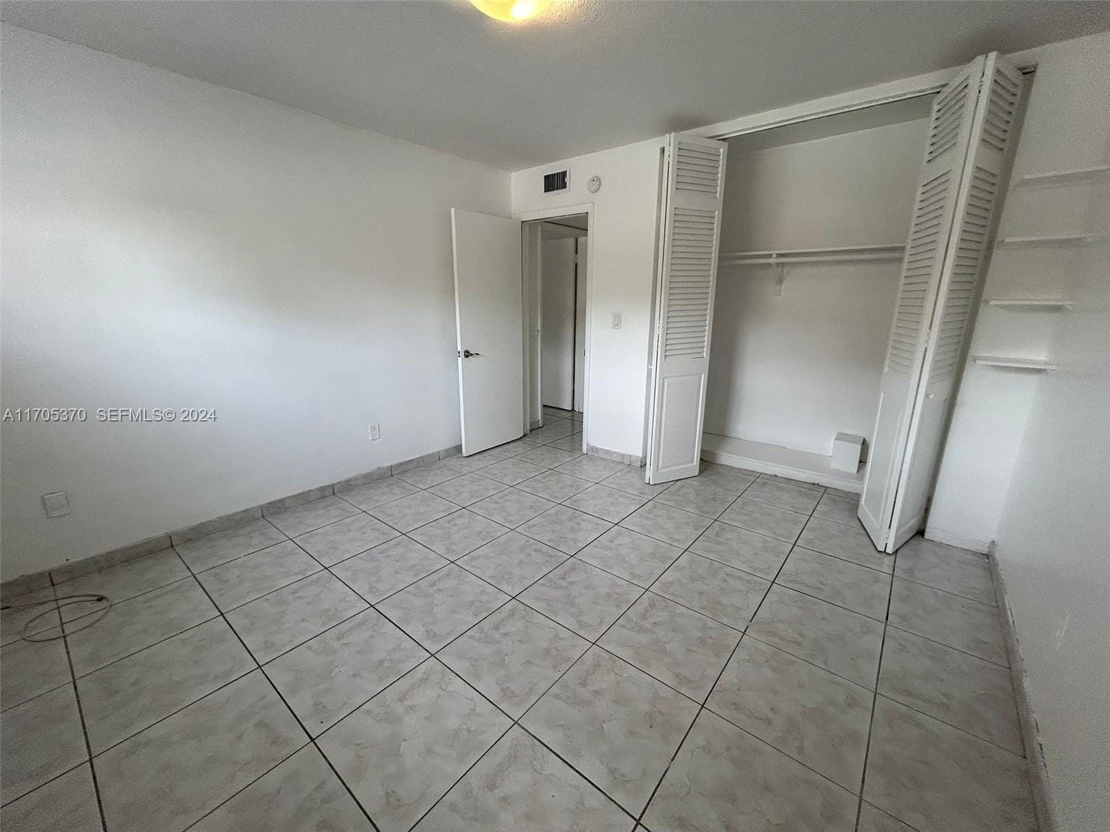 11855 NE 19th Drive 8 — photo 11