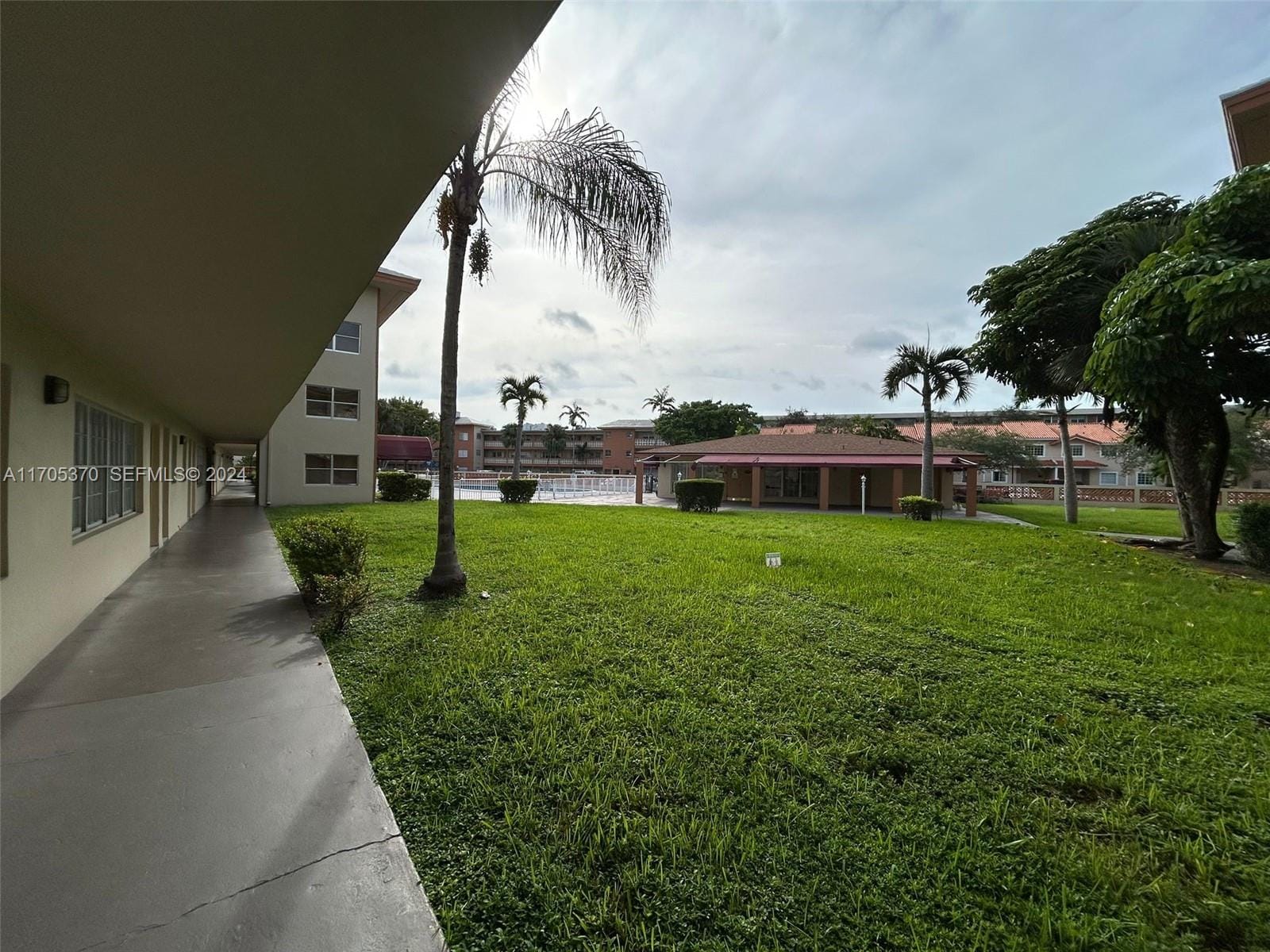 11855 NE 19th Drive 8, North Miami, FL 33181 photo 15