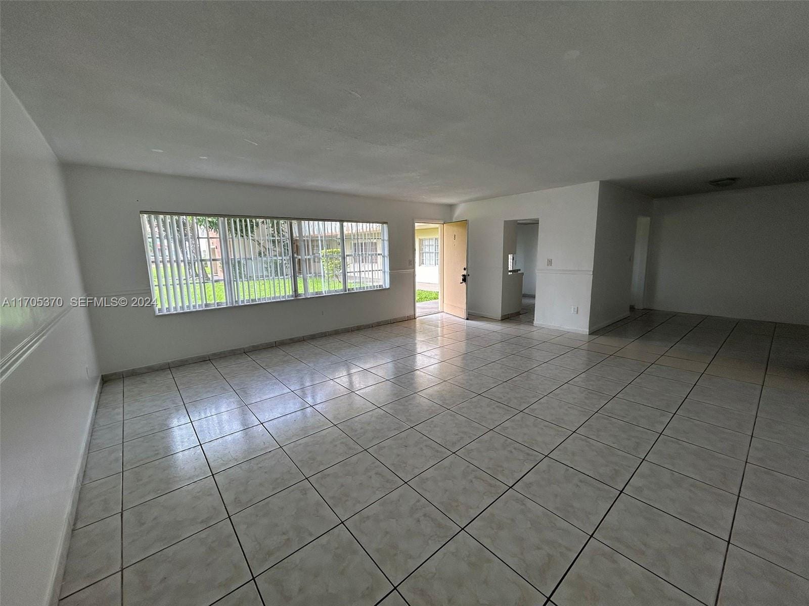 11855 NE 19th Drive 8 — photo 3