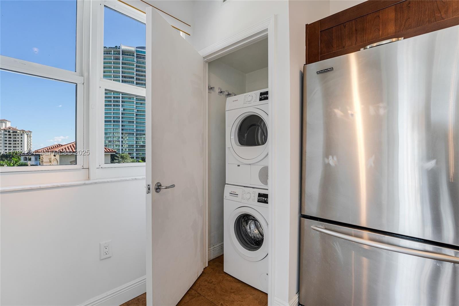19900 E Country Club Drive 612, Aventura, FL 33180 photo 11