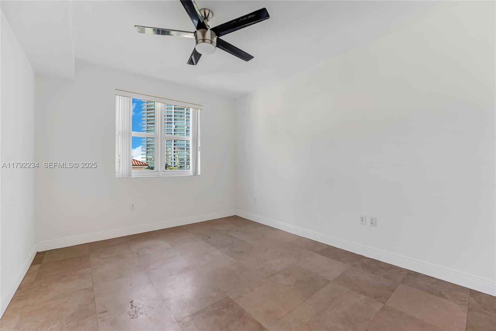19900 E Country Club Drive 612, Aventura, FL 33180 photo 19