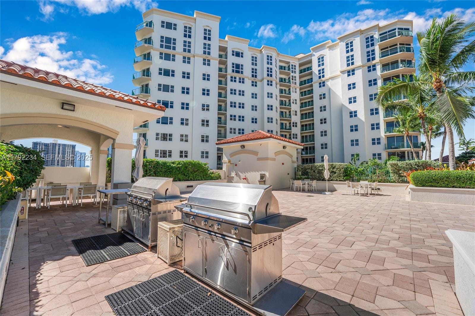 19900 E Country Club Drive 612, Aventura, FL 33180 photo 22