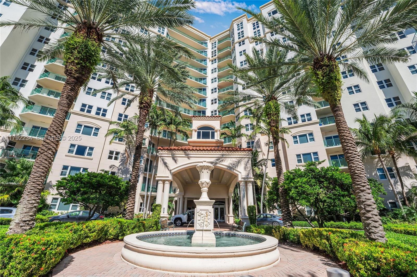 19900 E Country Club Drive 612, Aventura, FL 33180