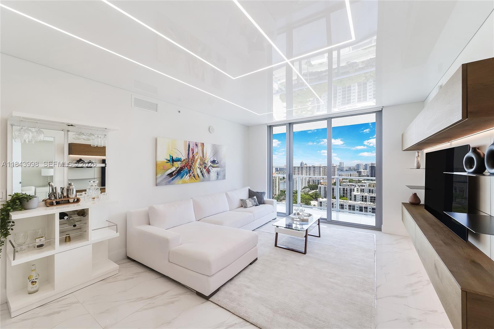 300 Sunny Isles Boulevard 42203 — photo 2