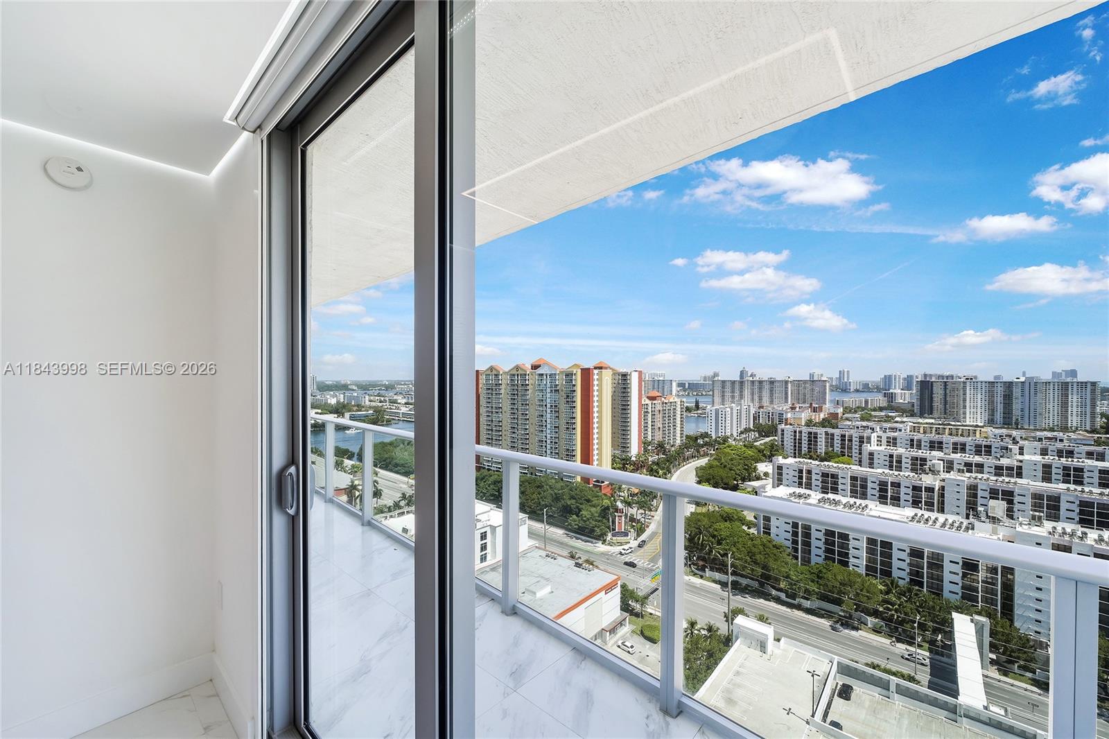 300 Sunny Isles Boulevard 42203, Sunny Isles Beach, FL 33160 photo 30