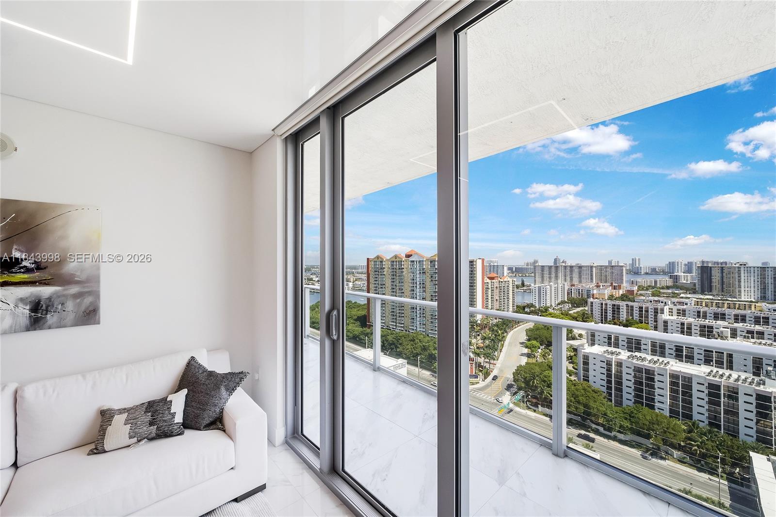 300 Sunny Isles Boulevard 42203 — photo 6