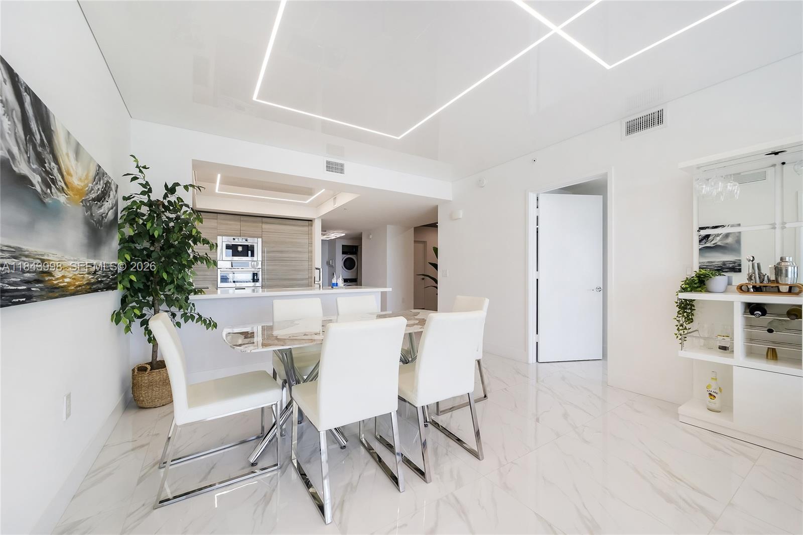 300 Sunny Isles Boulevard 42203 — photo 9