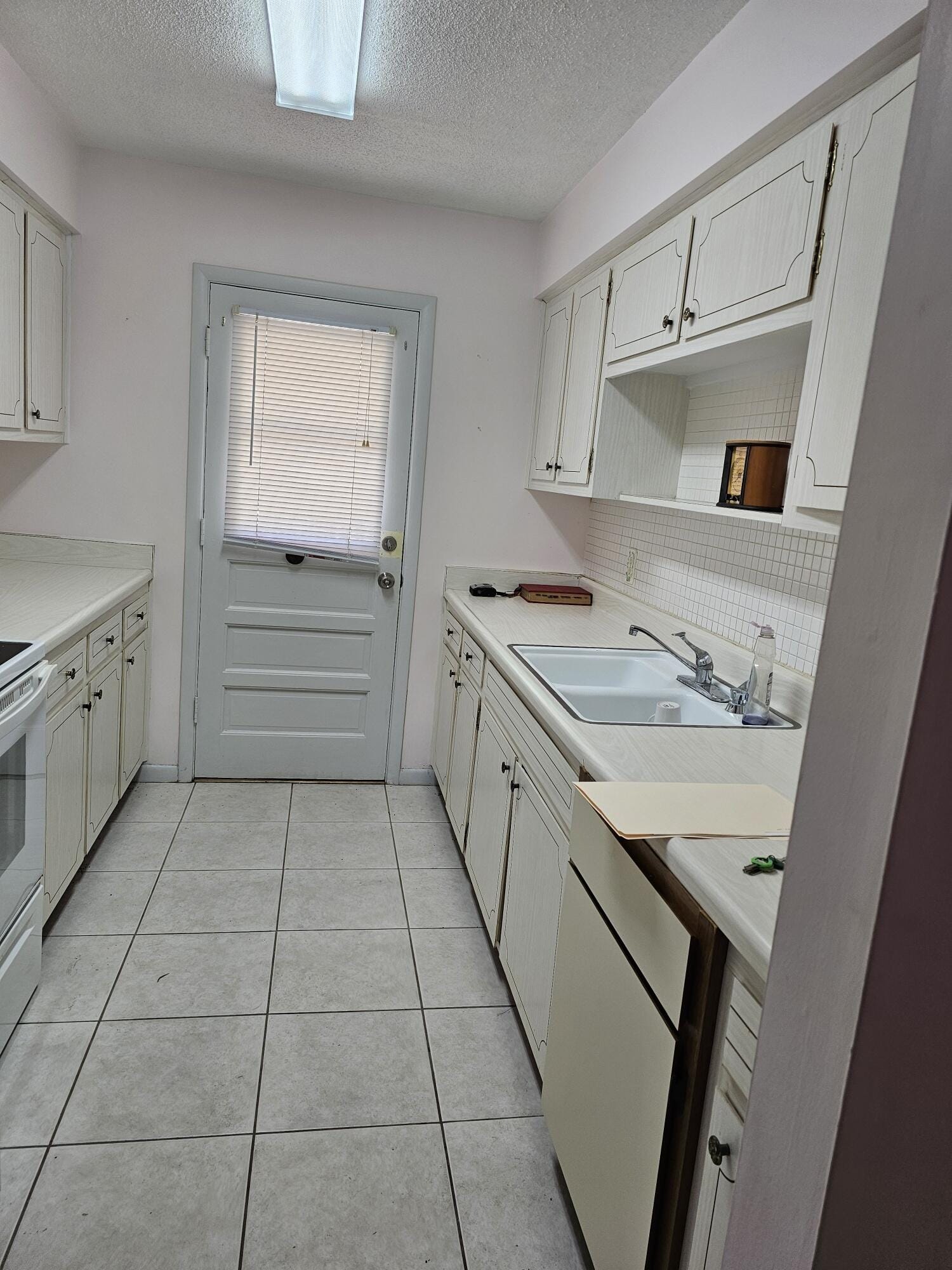 2348 Shelley Street 1 — photo 7