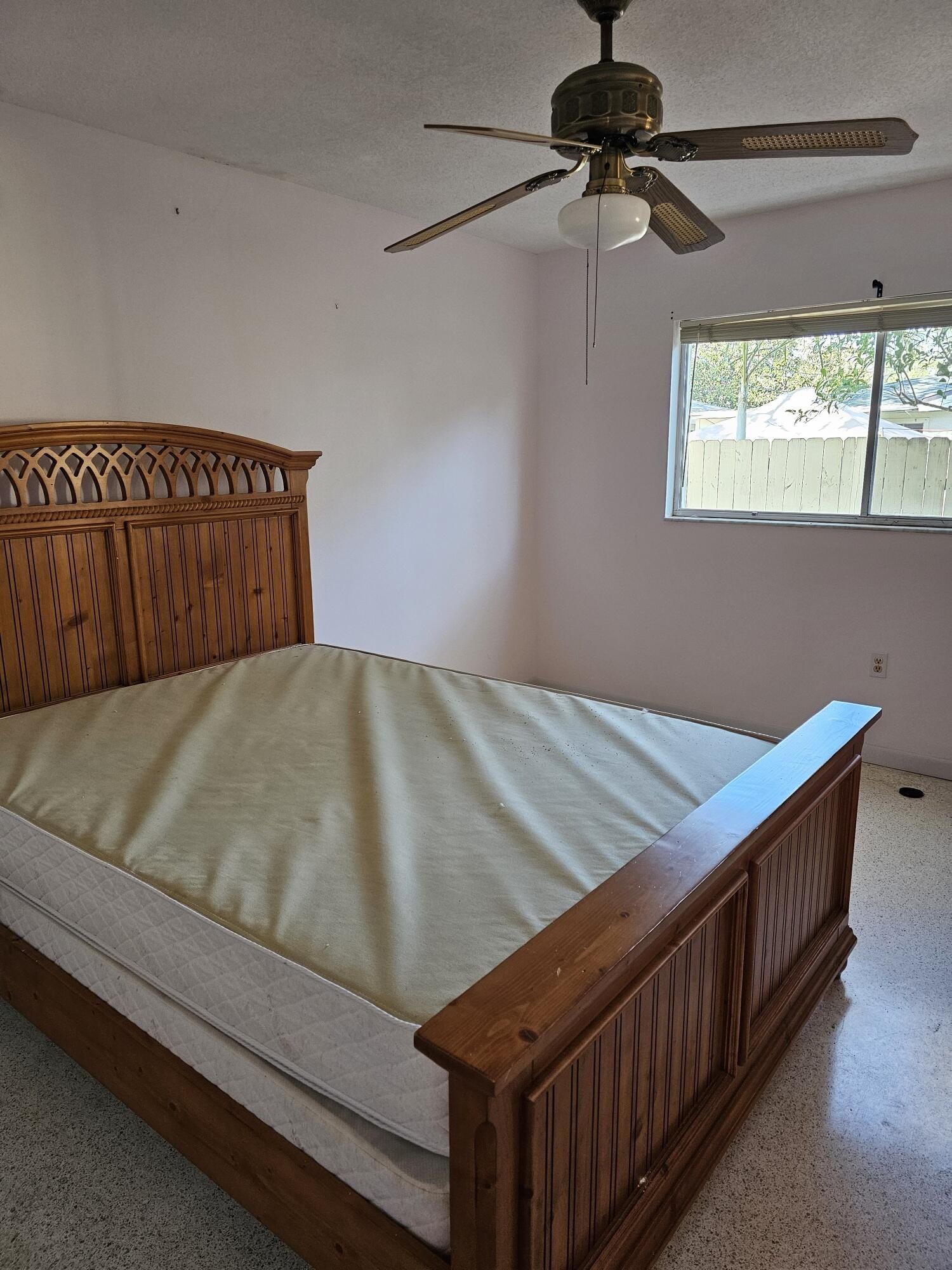 2348 Shelley Street 1 — photo 10
