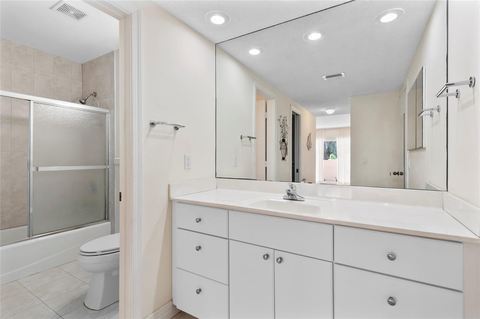 3753 Oaks Clubhouse Drive 3753 — photo 12
