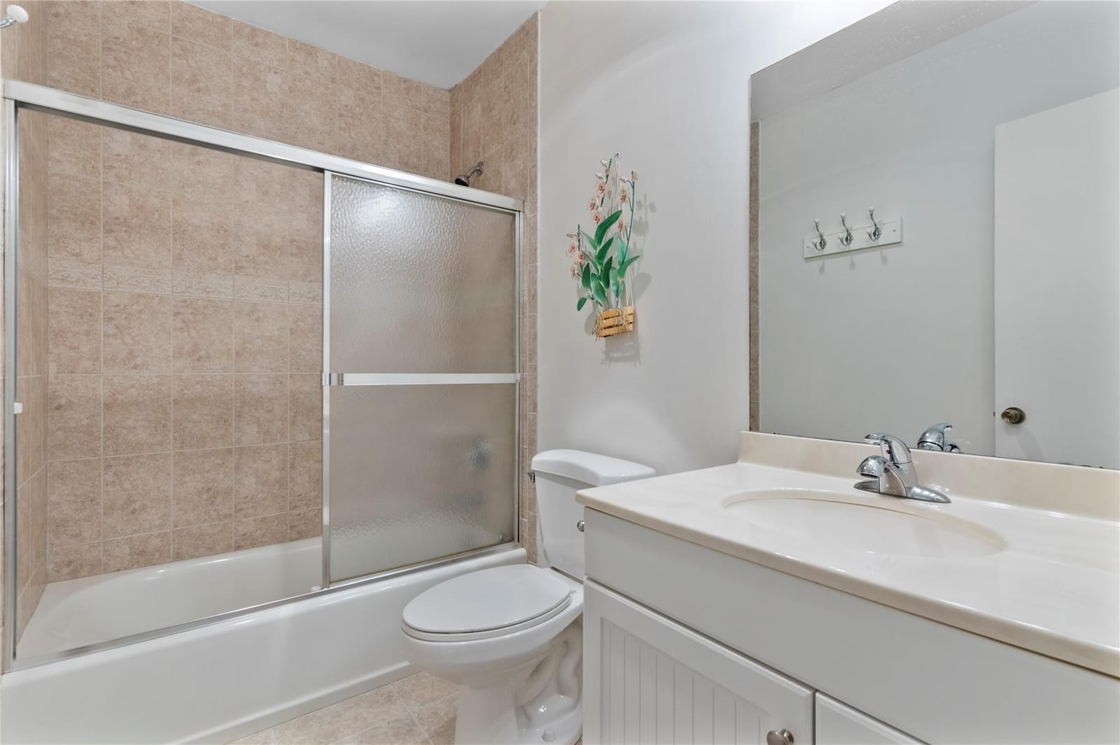 3753 Oaks Clubhouse Drive 3753, Pompano Beach, FL 33069 photo 14