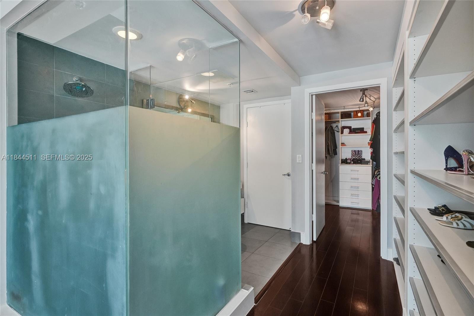 92 SW 3rd Street 905, Miami, FL 33130 photo 24