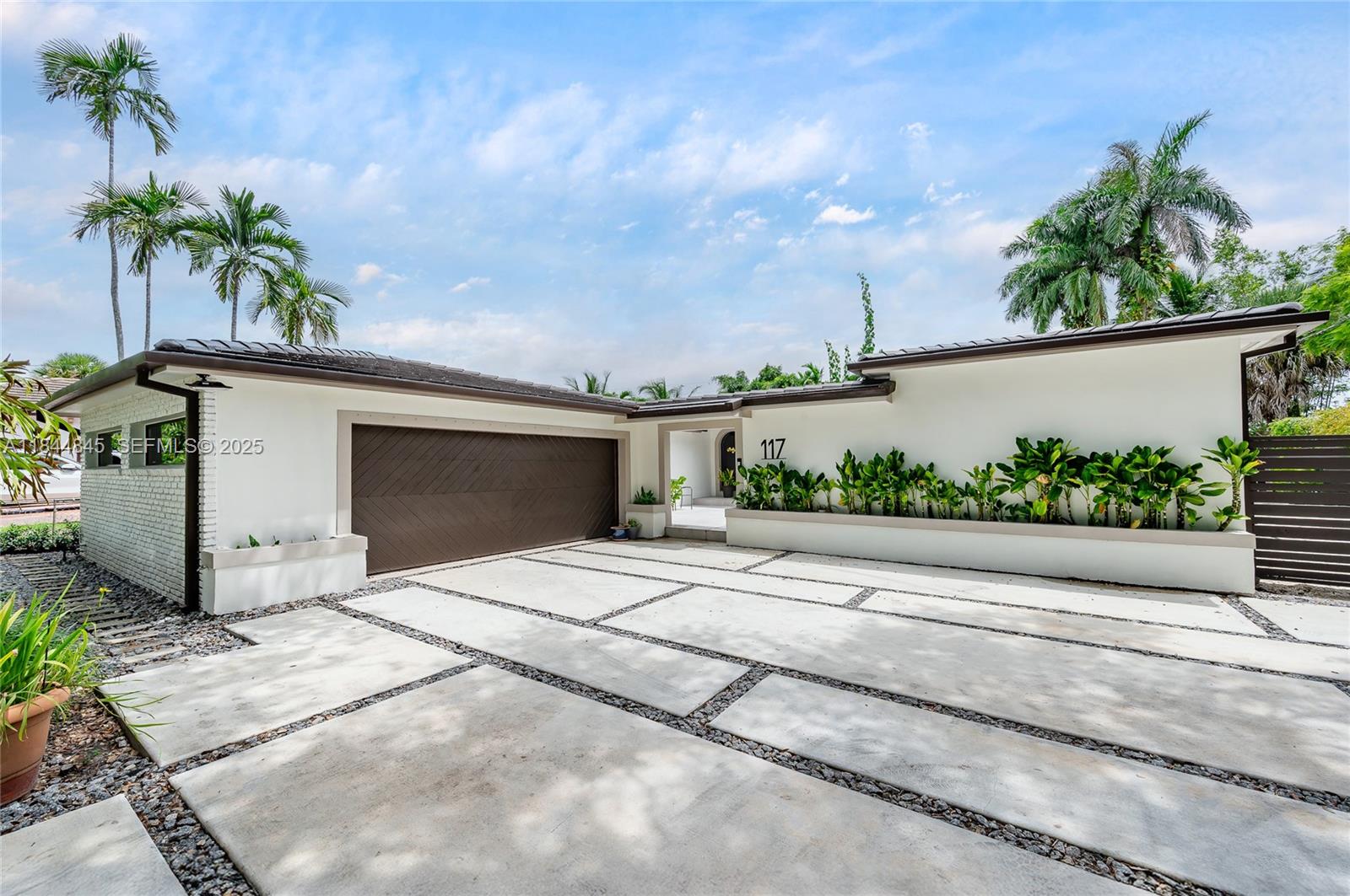 117 S Royal Poinciana Boulevard, Miami Springs, FL 33166, Miami Springs