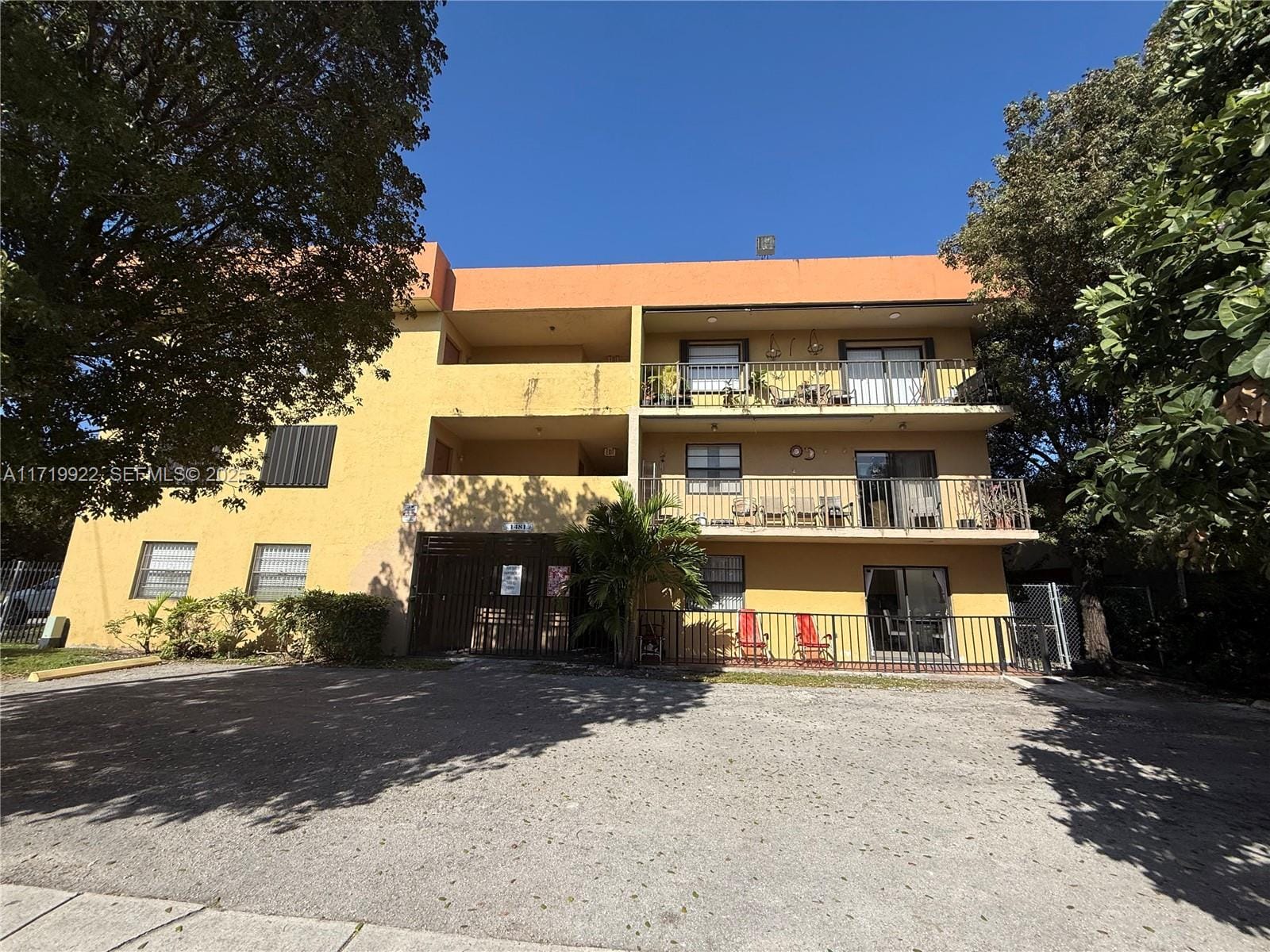 1481 W 41st Street 115, Hialeah, FL 33012