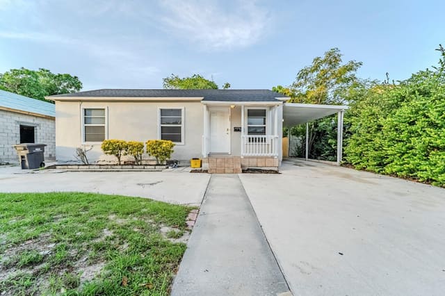 722 Forest Hill Boulevard, West Palm Beach, FL 33405