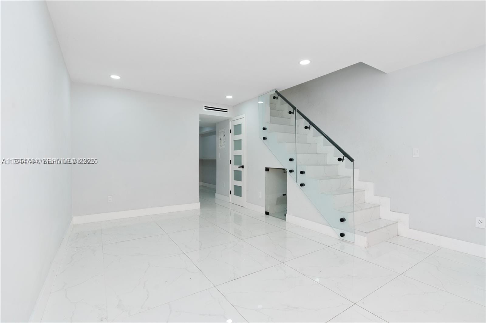 5431 W 22nd Court 107 — photo 4