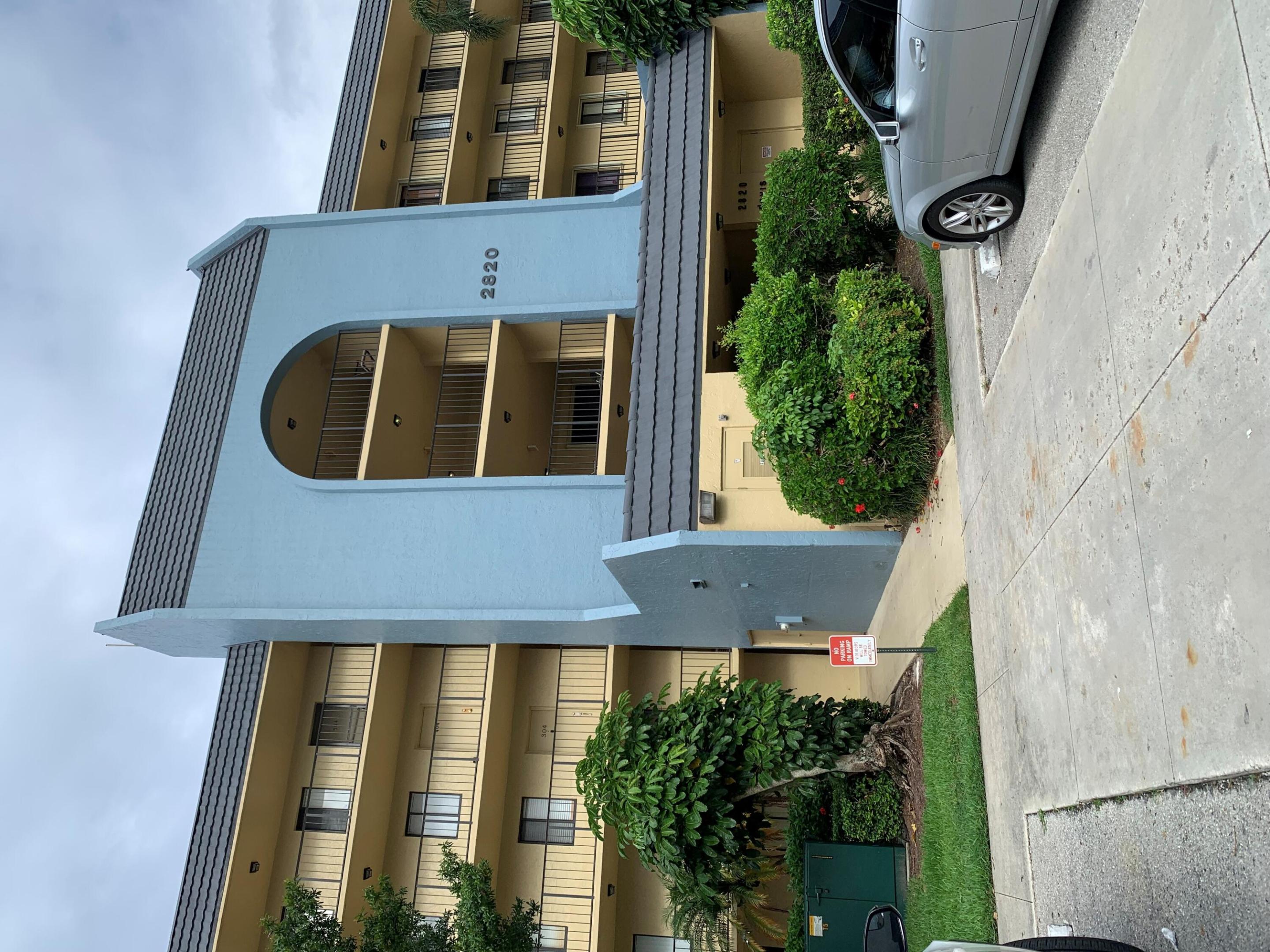 2820 Tennis Club Drive 302, West Palm Beach, FL 33417, West Palm Beach