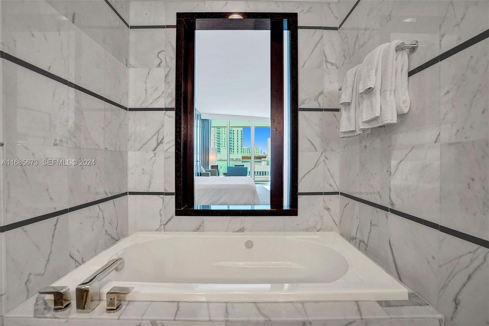 4391 Collins Avenue 915, Miami Beach, FL 33140 photo 21