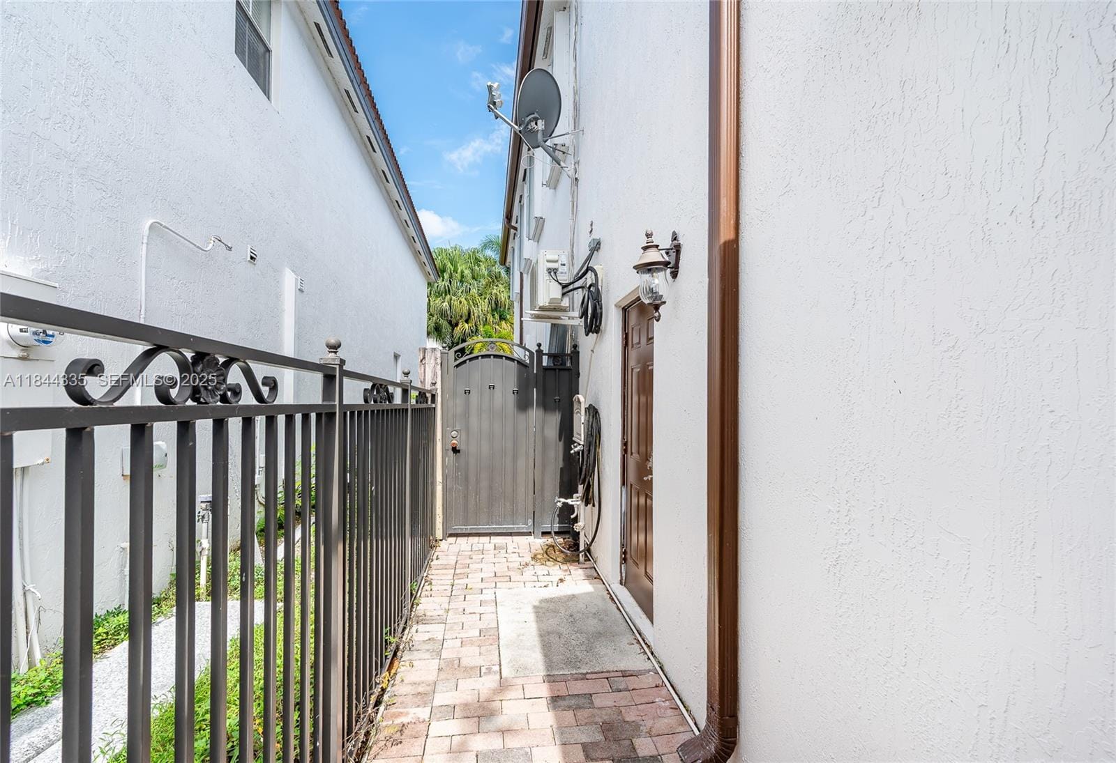 14989 SW 22nd Street, Miami, FL 33185 photo 22