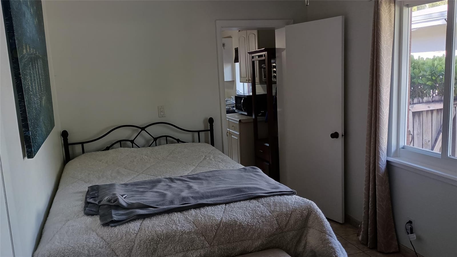803 NE 21st Drive — photo 3