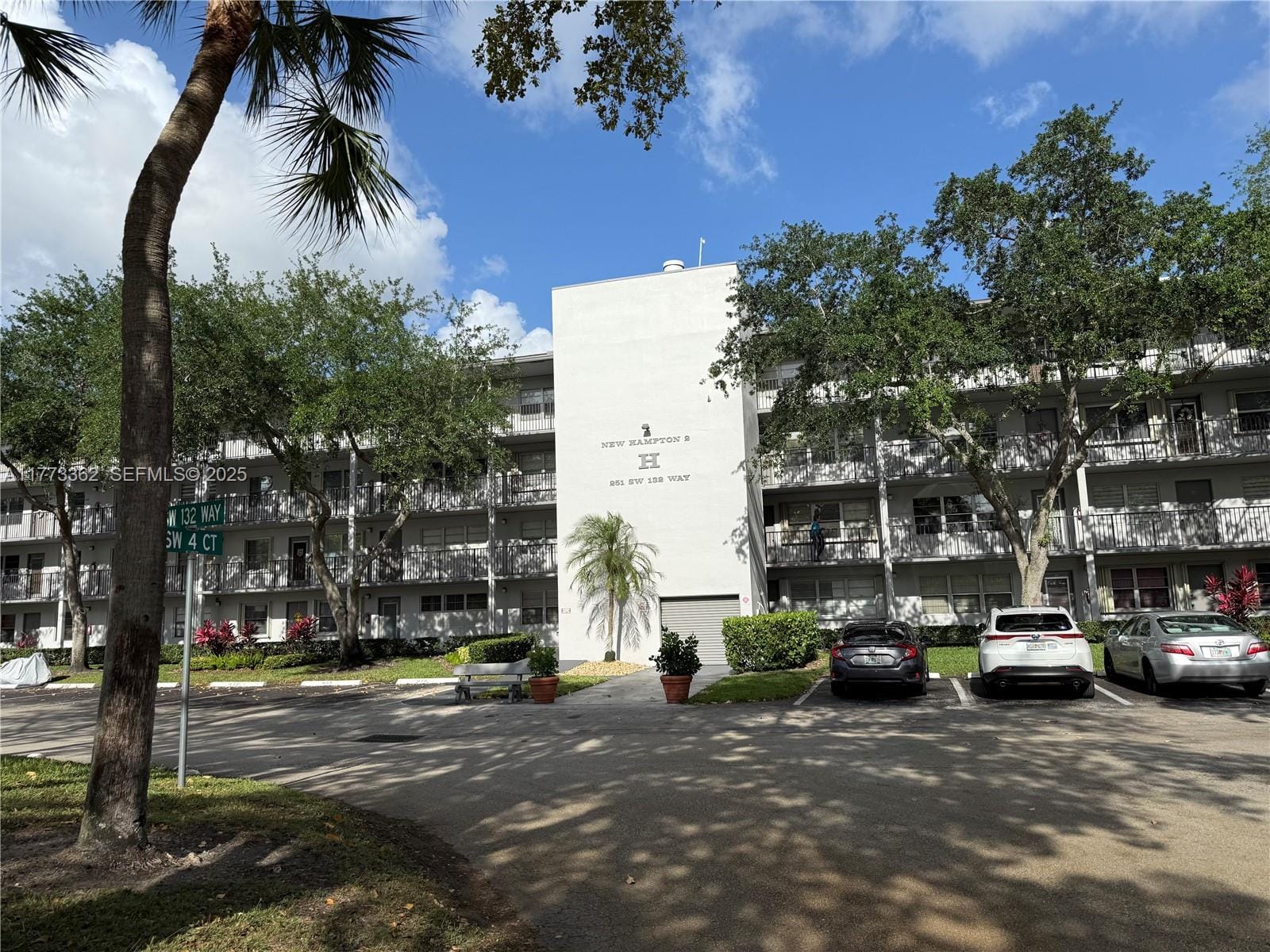 251 SW 132nd Way 318H, Pembroke Pines, FL 33027