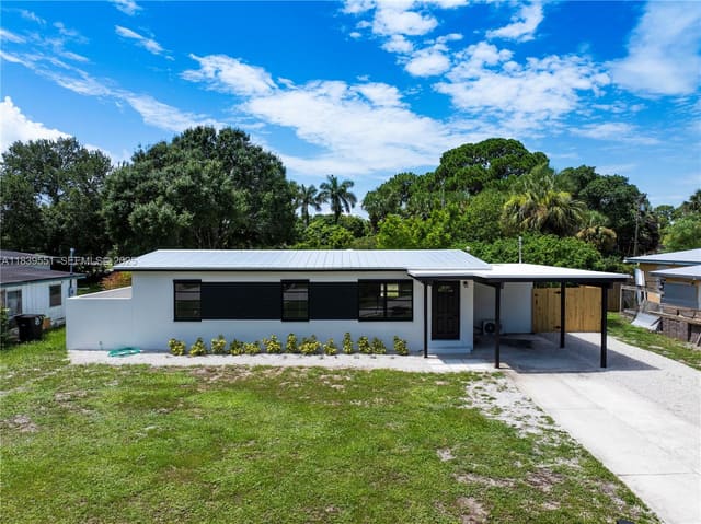 1003 Hispana Avenue, Fort Pierce, FL 34982