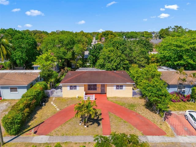 701 NE 170th Street, sold in 1st Addn To Panuleta Gard, North Miami Beach, FL