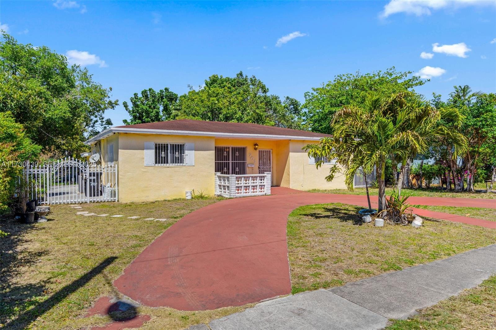 701 NE 170th Street, North Miami Beach, FL 33162 photo 2