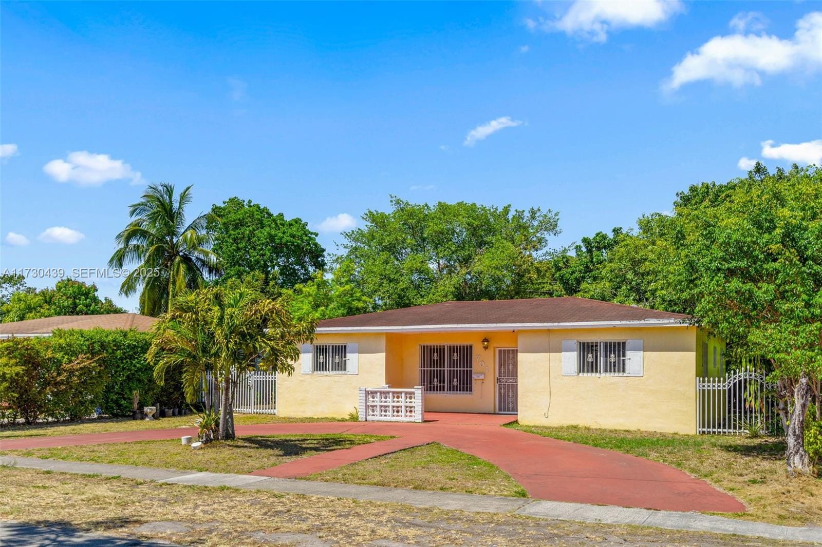 701 NE 170th Street, North Miami Beach, FL 33162 photo 4