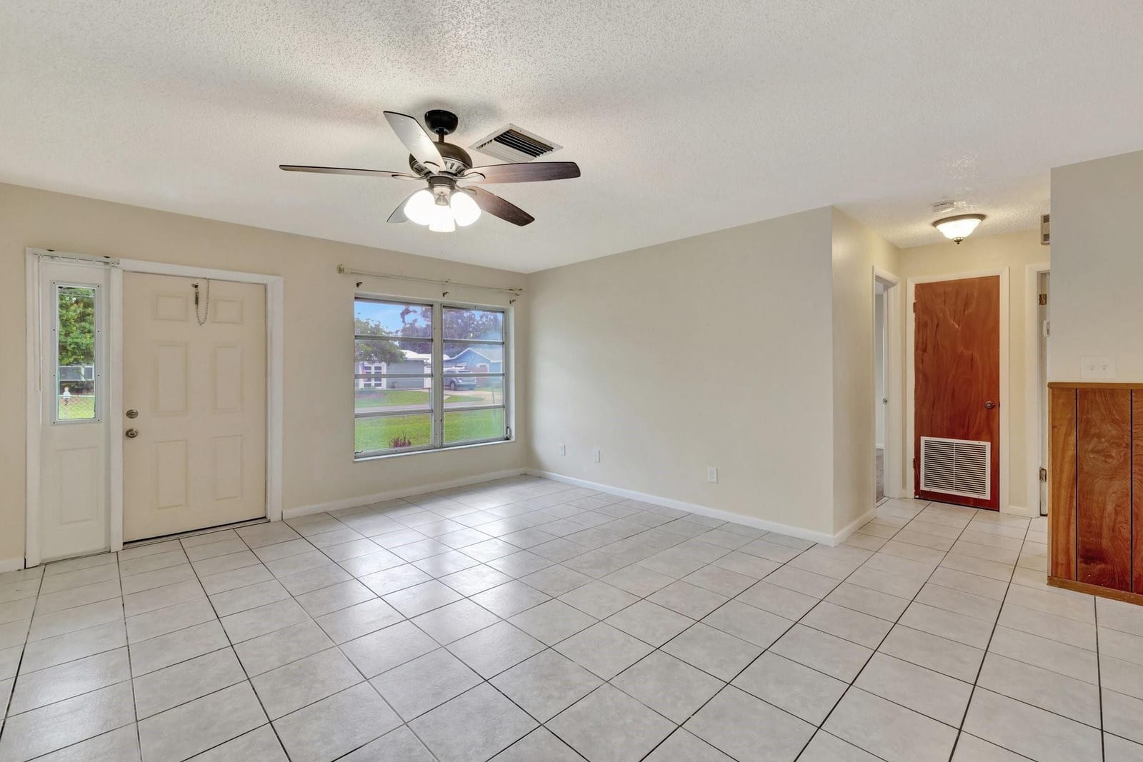 7202 Penny Lane — photo 4