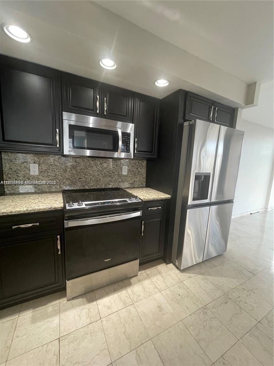 1000 Parkview Drive 920 — photo 2